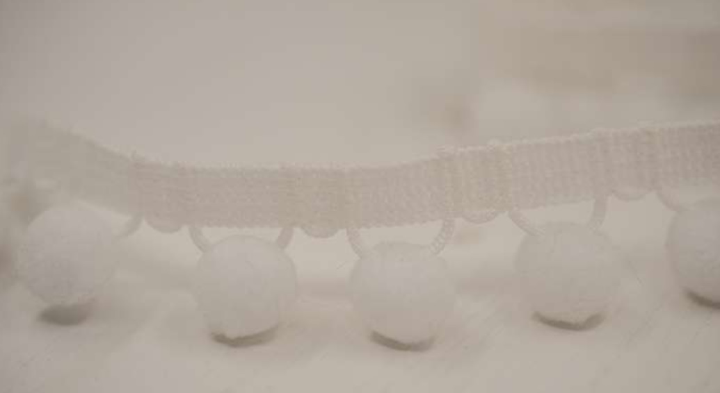 White Large Pom Pom Trim